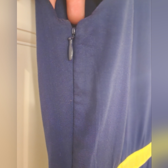 Loft Dress - Picture 2 of 4